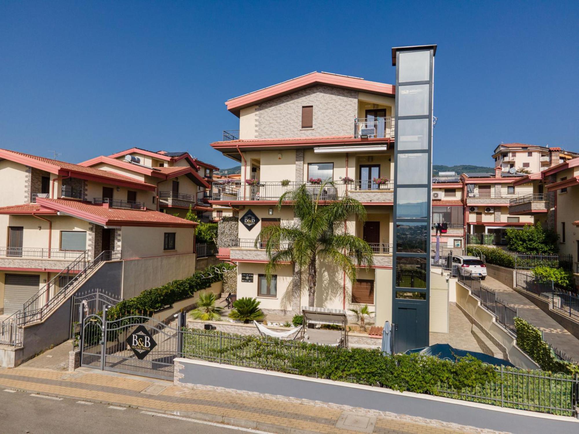 B&B Golden House & Spa Rose Dış mekan fotoğraf