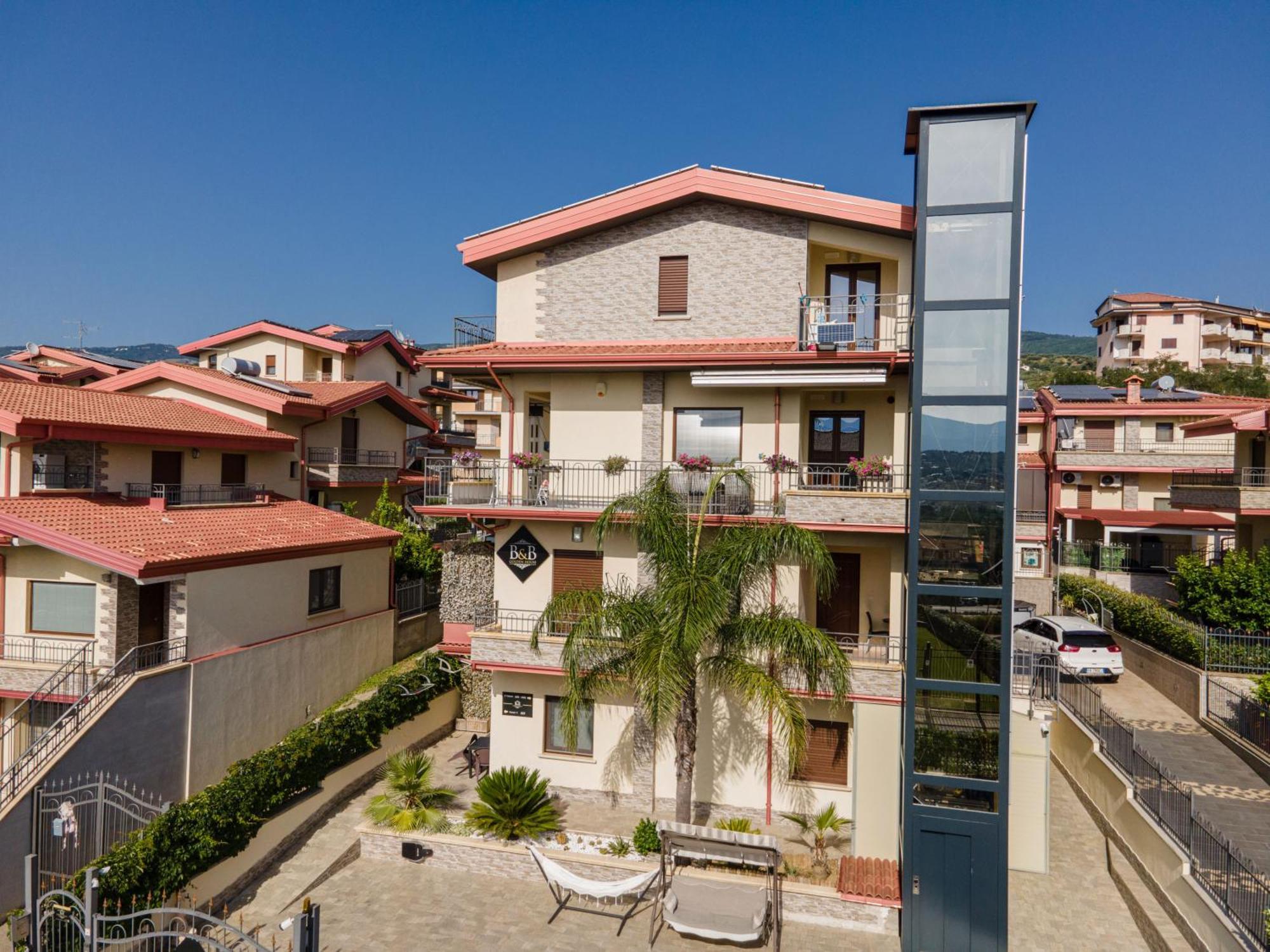 B&B Golden House & Spa Rose Dış mekan fotoğraf