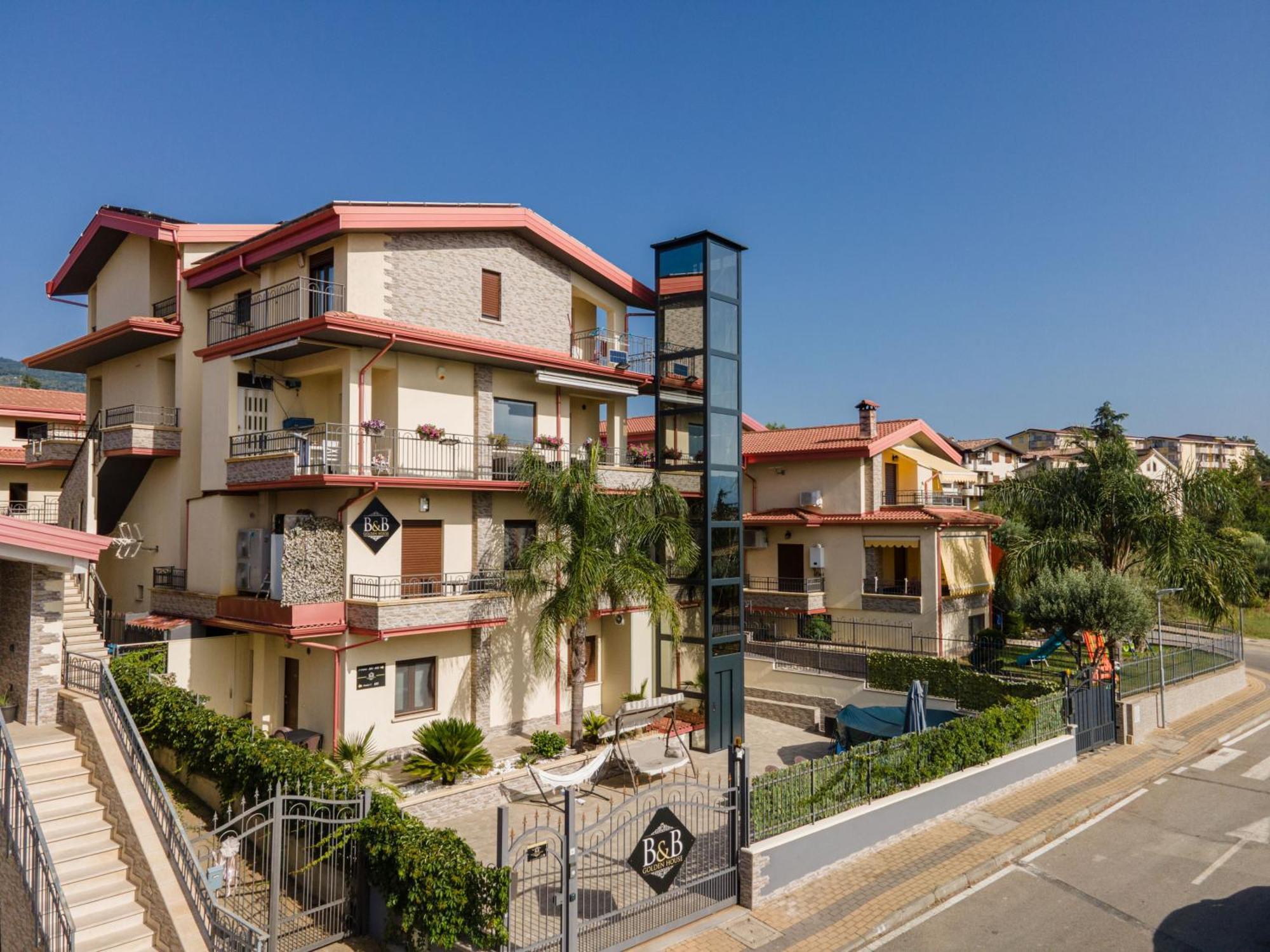 B&B Golden House & Spa Rose Dış mekan fotoğraf